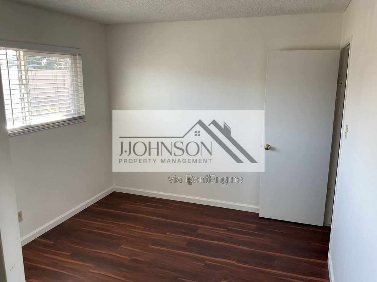 1338 W 12th St #G - Photo 5 of 7