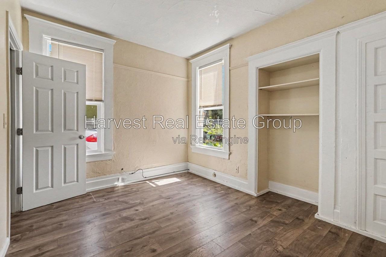 1219 Santa Clara Ave - Photo 5 of 16