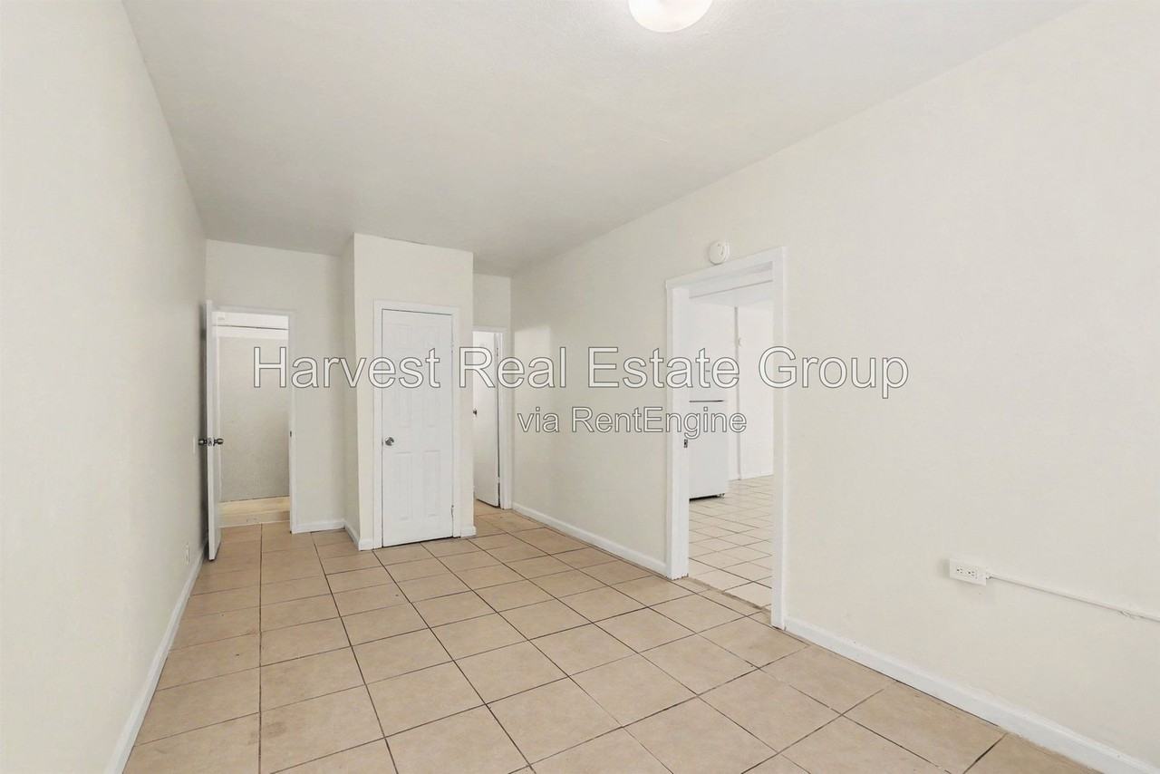 1247 23rd St - Photo 7 of 11