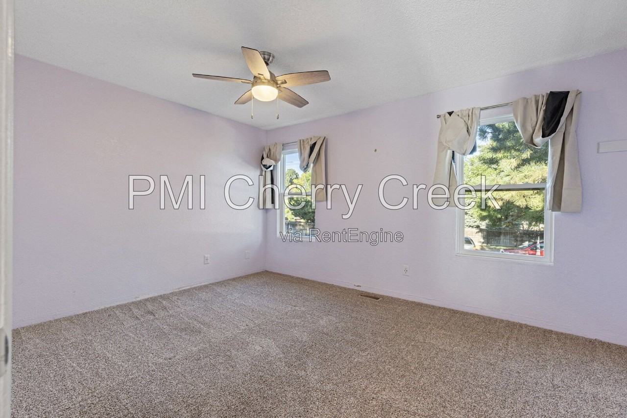 3808 S Evanston St - Photo 4 of 32