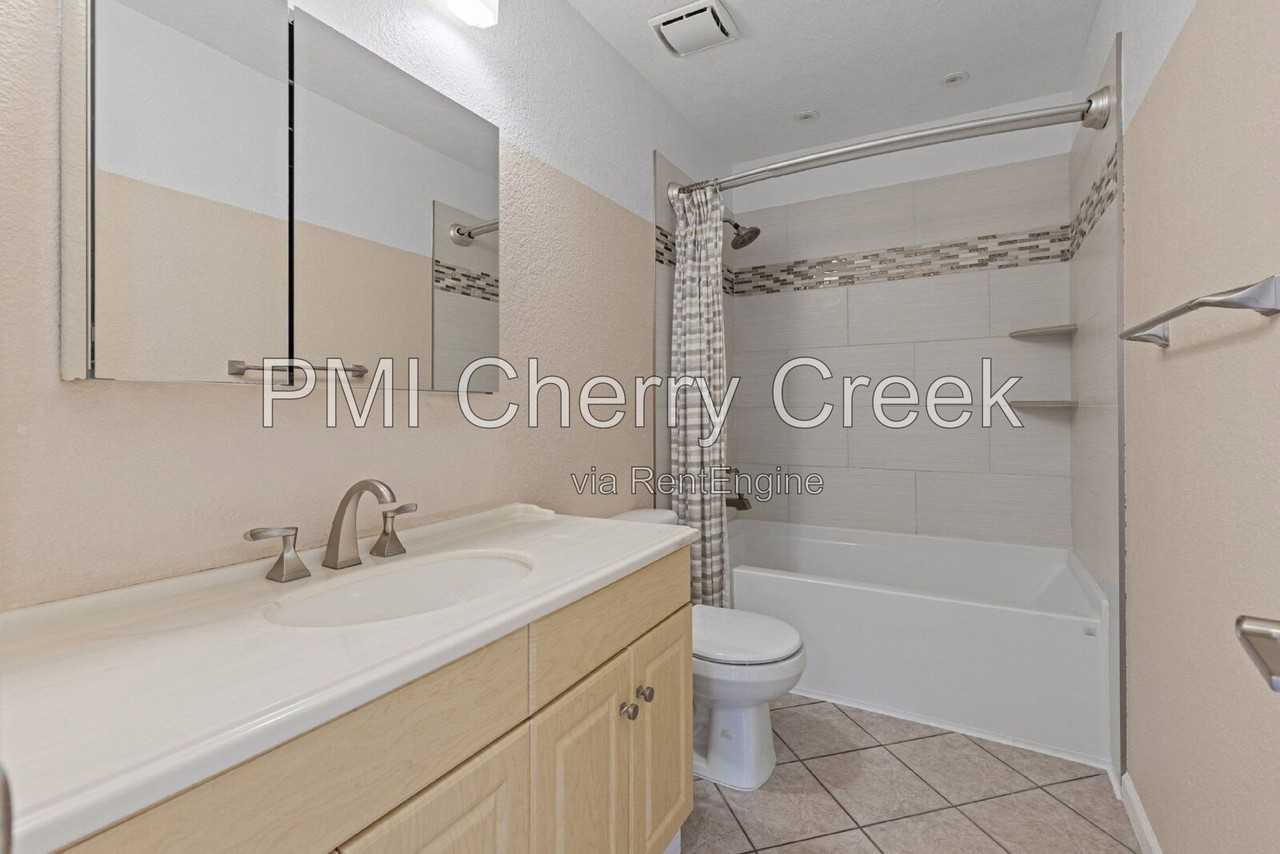 3808 S Evanston St - Photo 5 of 32