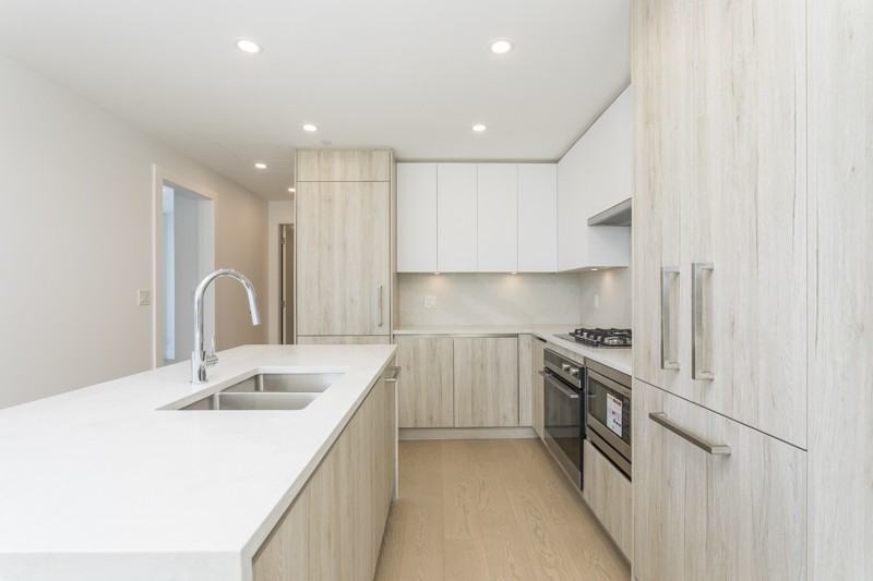 423 6th St #513 - Photo 2 of 34