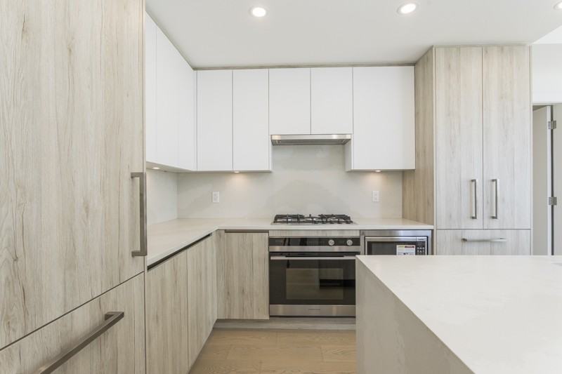 423 6th St #513 - Photo 4 of 34