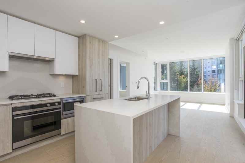 423 6th St #513 - Photo 5 of 34