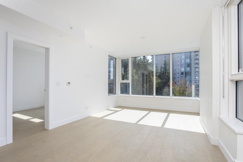 423 6th St #513 - Photo 6 of 34