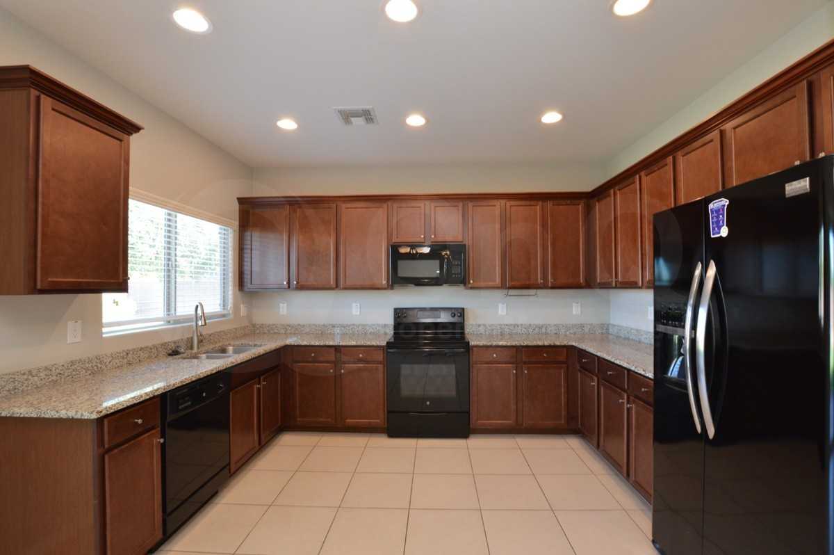 42243 N Tulip Tree St - Photo 3 of 36