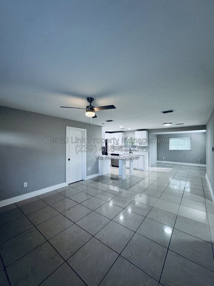 4432 E Riverside Dr - Photo 3 of 35