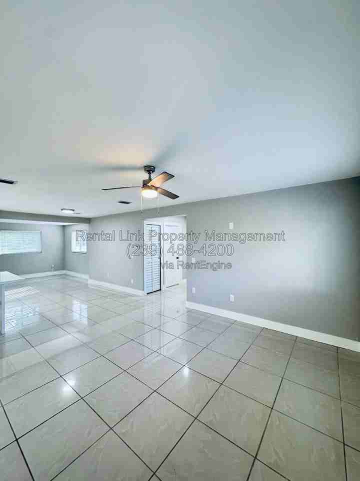 4432 E Riverside Dr - Photo 5 of 35