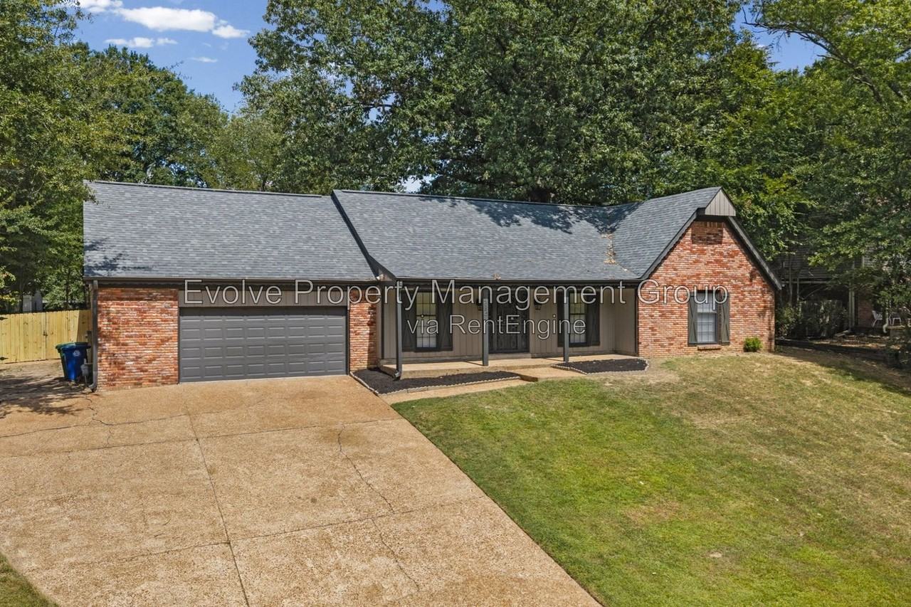 3085 Circle Gate Dr - Photo 3 of 31