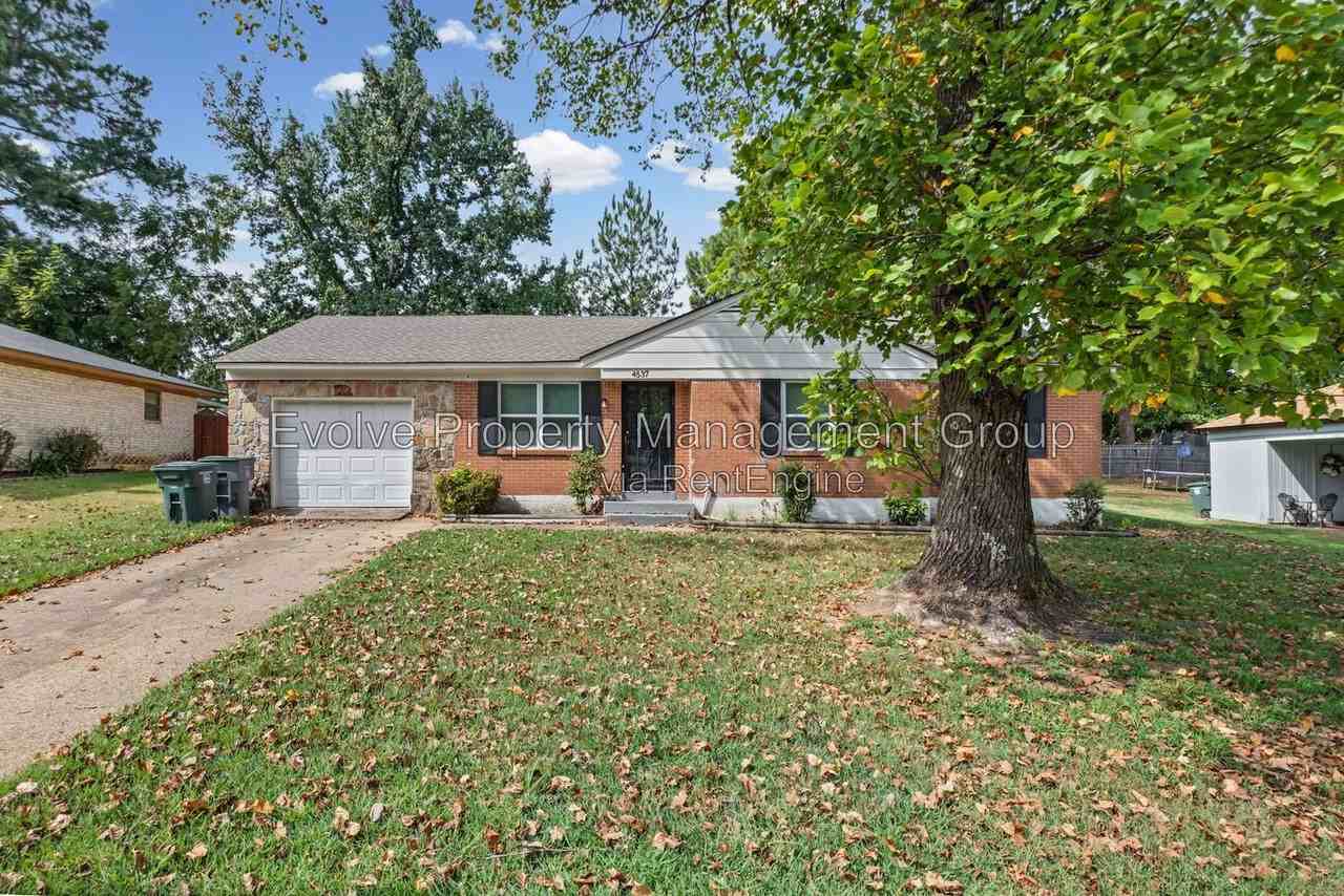 4537 Whiteside St - Photo 2 of 18