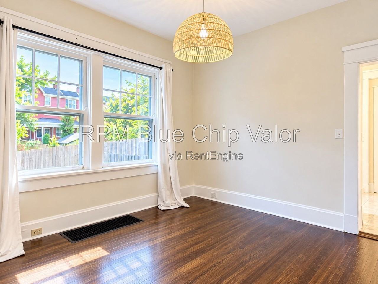2515 Hackberry St #1 - Photo 6 of 14