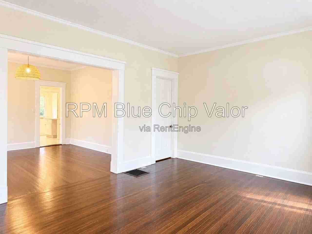 2515 Hackberry St #1 - Photo 7 of 14