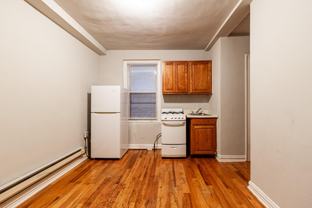 425 W Roscoe St #101 - Photo 1 of 1