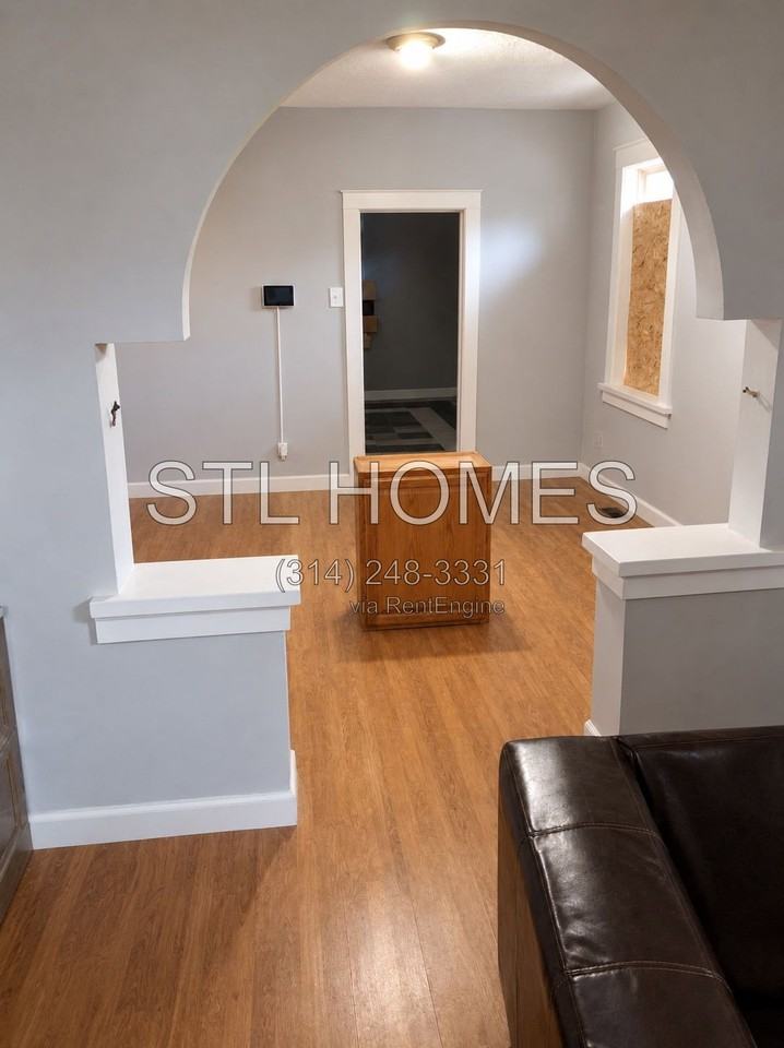 614 Fremont Ave - Photo 2 of 50