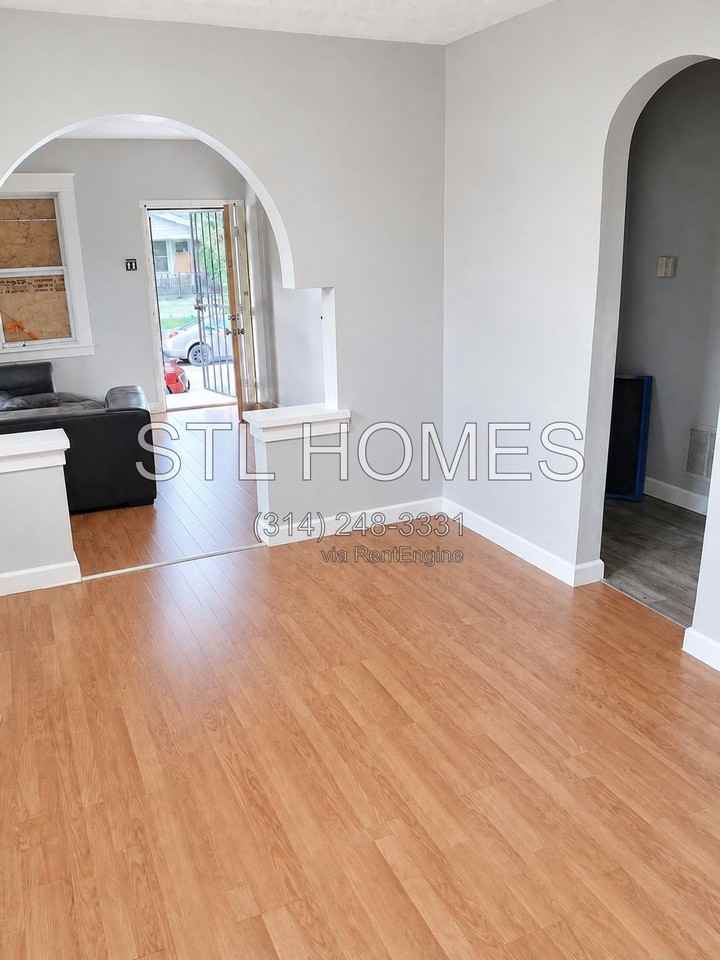 614 Fremont Ave - Photo 3 of 50