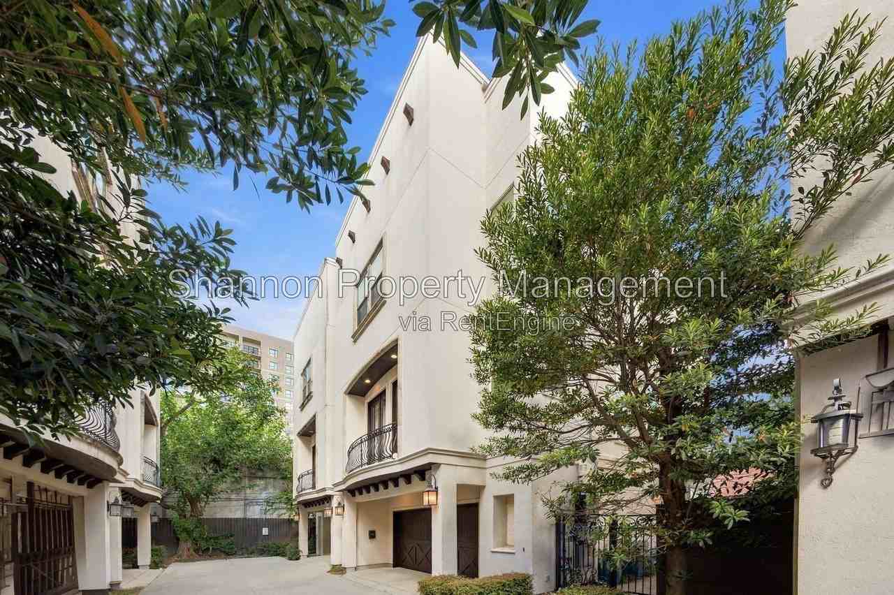 1108 Peveto St #B - Photo 4 of 50