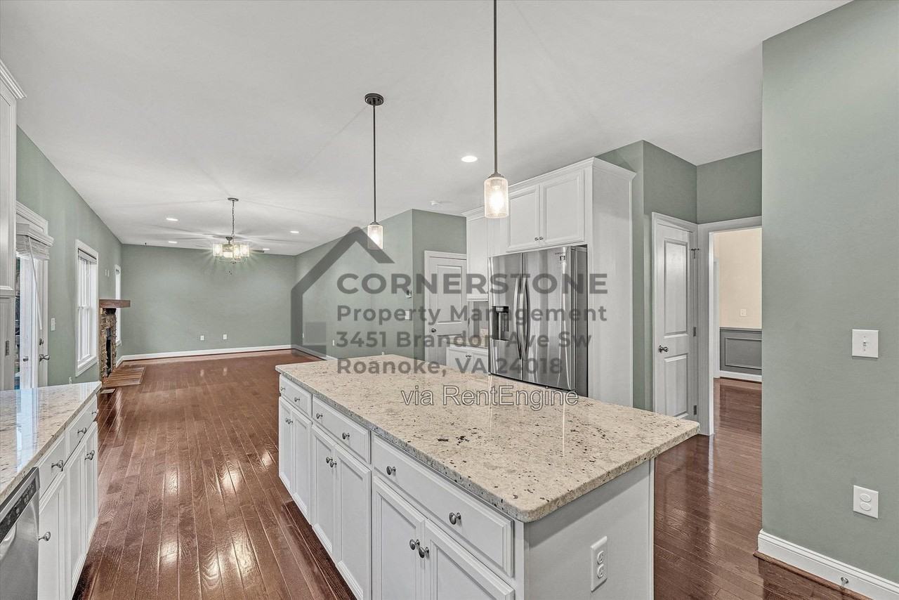 2737 Russlen Dr - Photo 6 of 40
