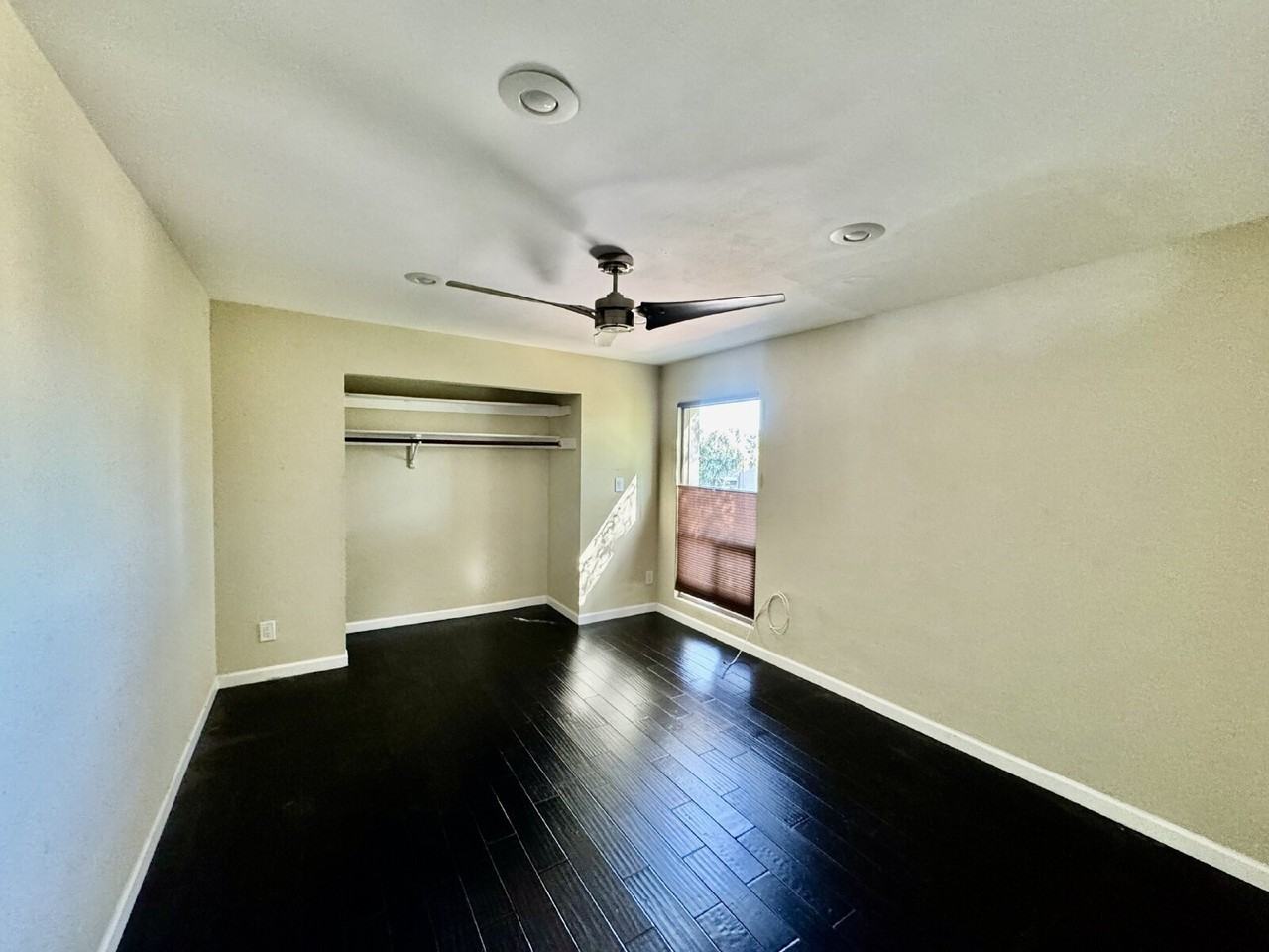 4860 N 73rd St #4 - Photo 7 of 13