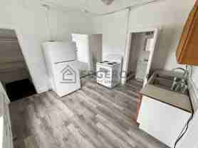 1144 1st St #2 - Photo 1 of 1