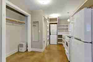 featured image of 301 Woodpecker Ln