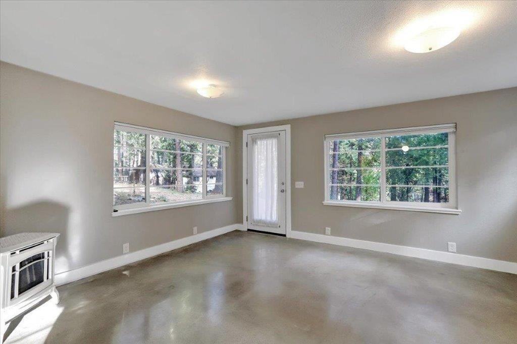 301 Woodpecker Ln - Photo 5 of 14
