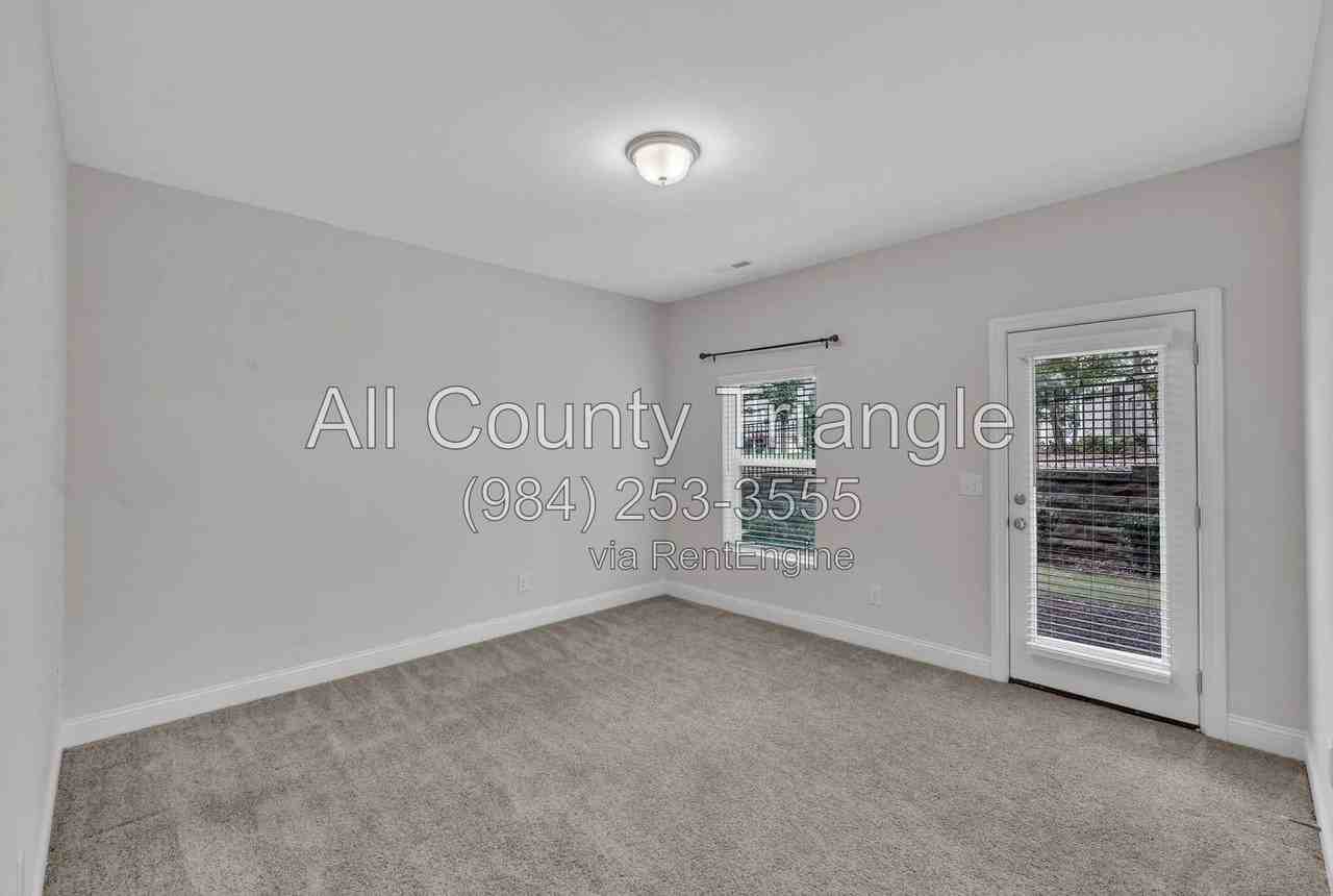 312 Page Square Dr - Photo 7 of 41