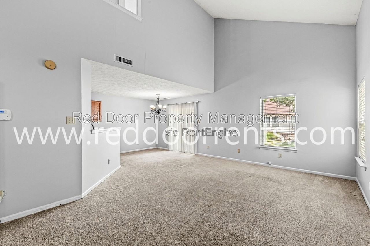 402 Kimbrough Ln - Photo 6 of 28