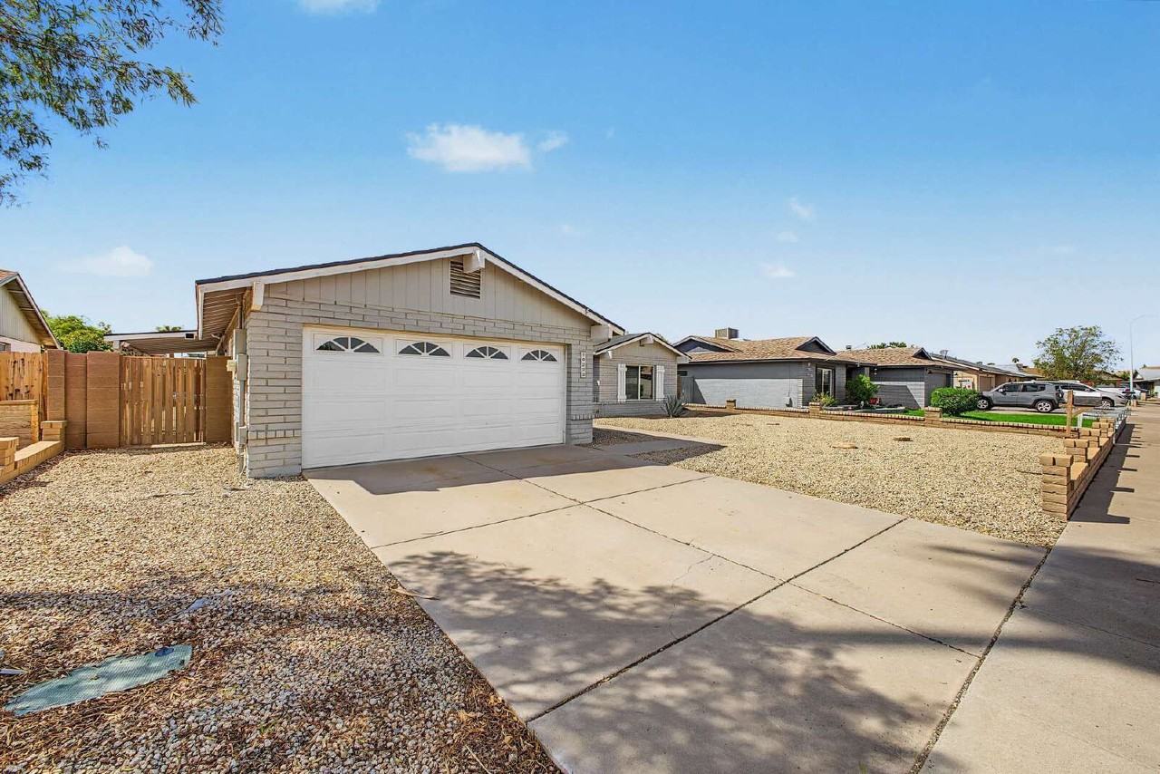 10222 N 52nd Dr - Photo 3 of 36