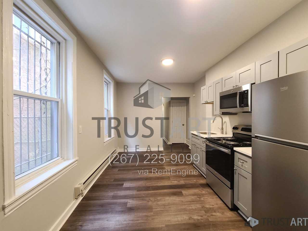 2325 N 16th St #A - Photo 5 of 15