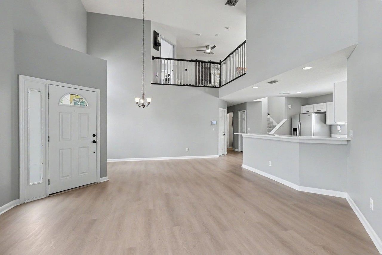 6600 Gentle Ben Cir - Photo 4 of 36