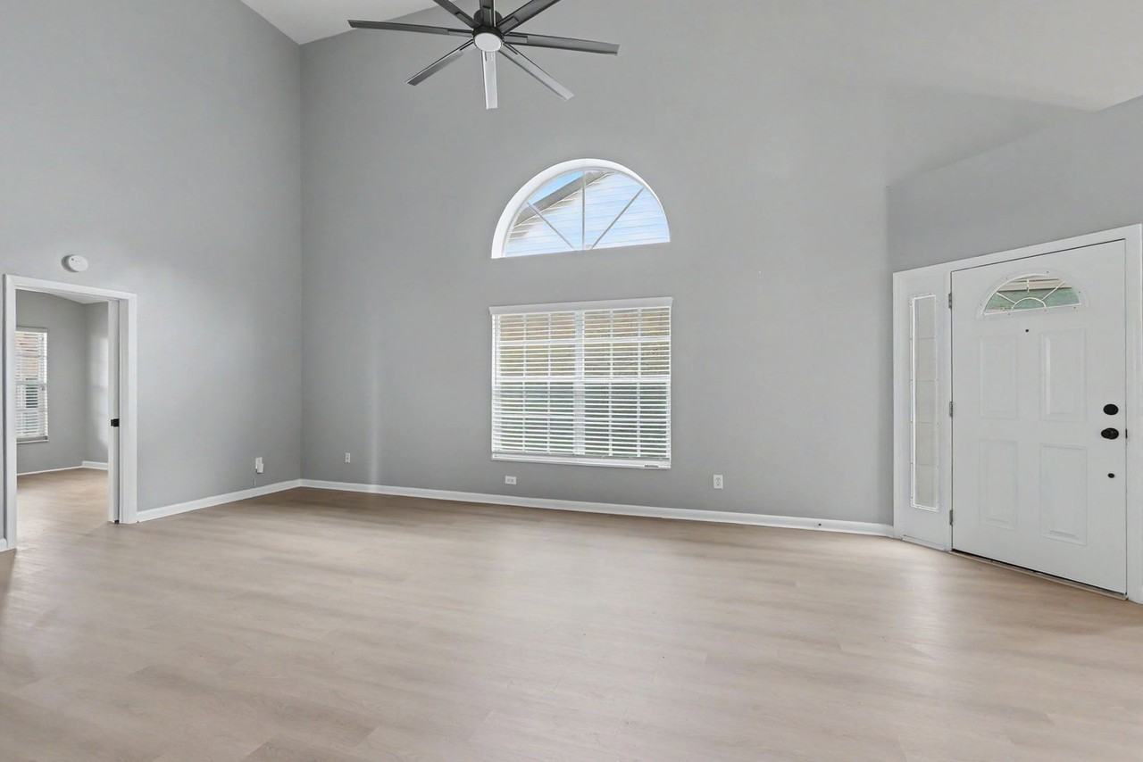 6600 Gentle Ben Cir - Photo 5 of 36