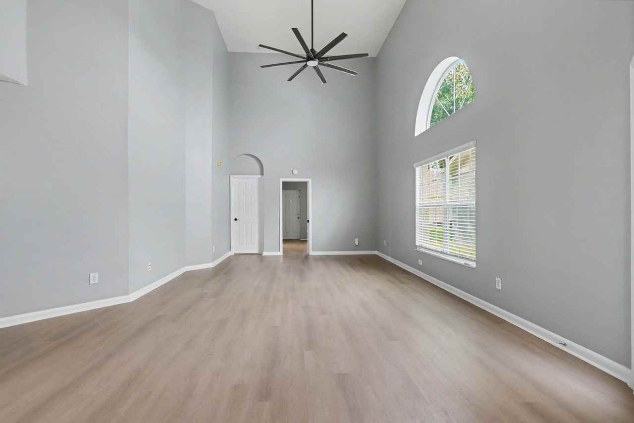 6600 Gentle Ben Cir - Photo 6 of 36