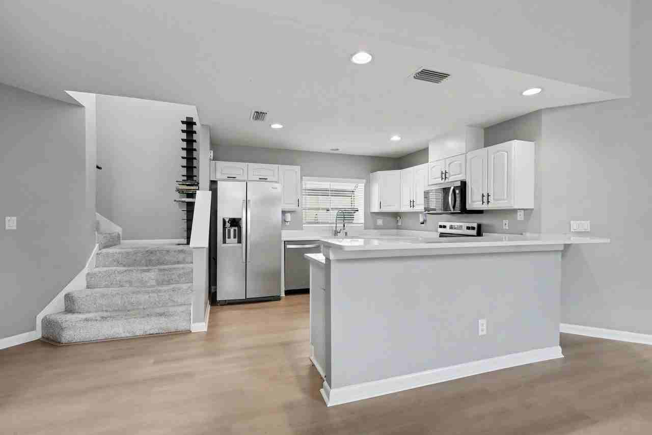 6600 Gentle Ben Cir - Photo 7 of 36