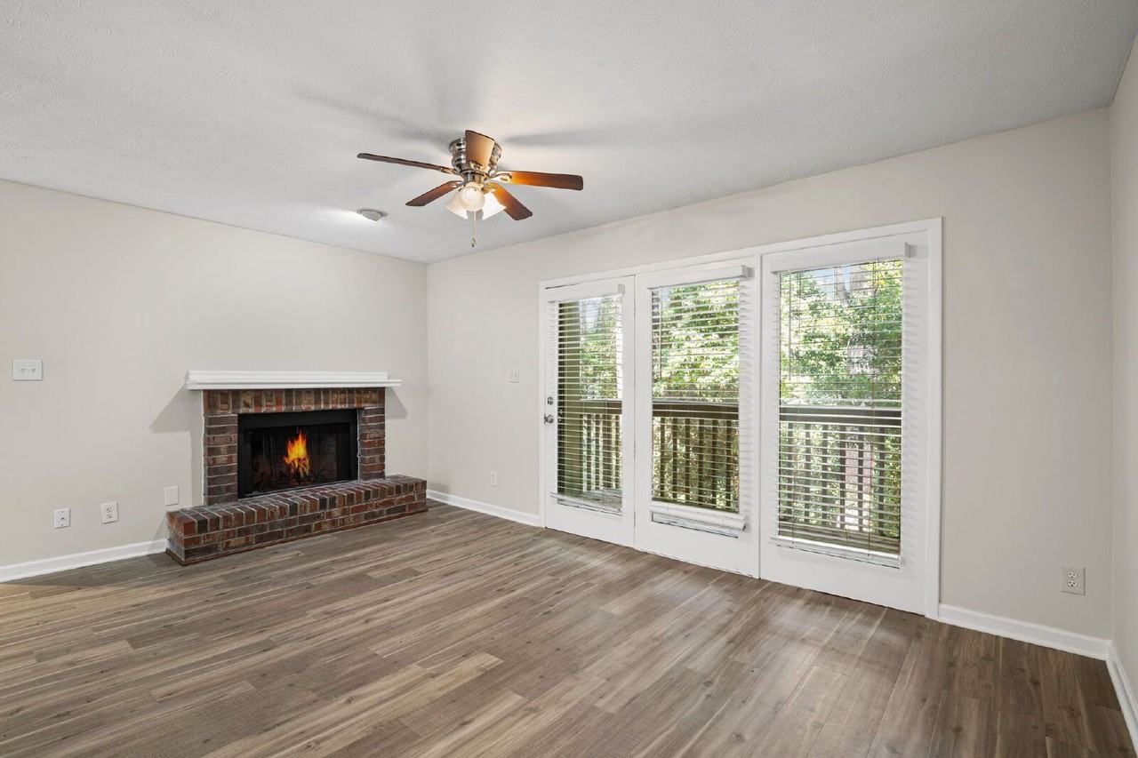 814 Tuxworth Cir - Photo 4 of 38