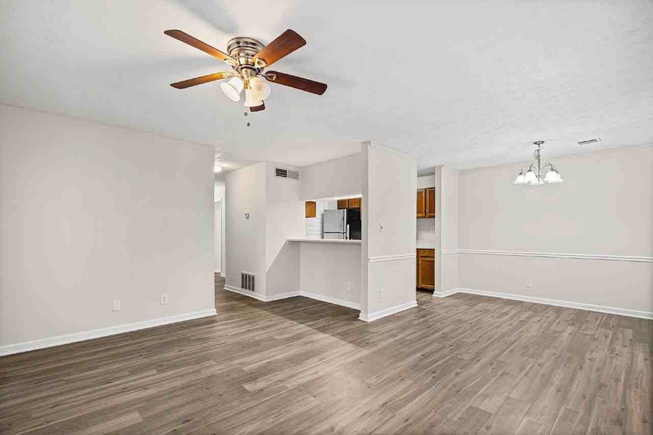 814 Tuxworth Cir - Photo 7 of 38