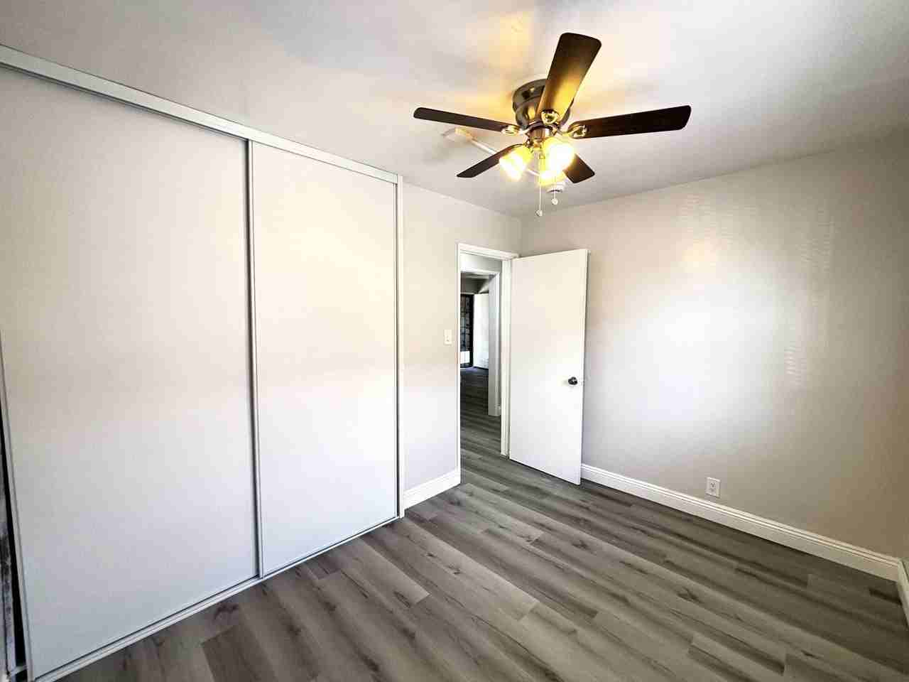 929 E 108th St #4 - Photo 5 of 9