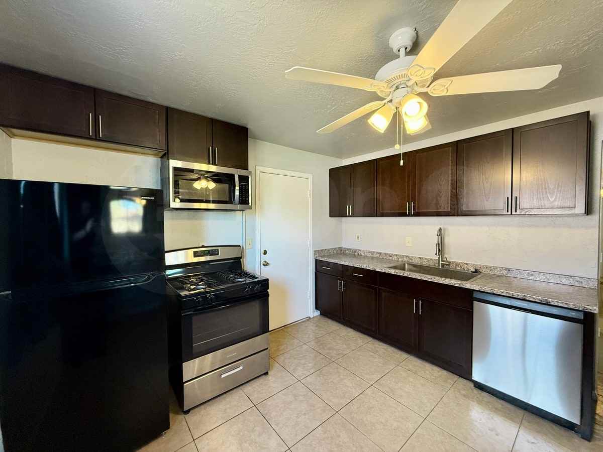 2013 E Nancy Ln - Photo 5 of 19