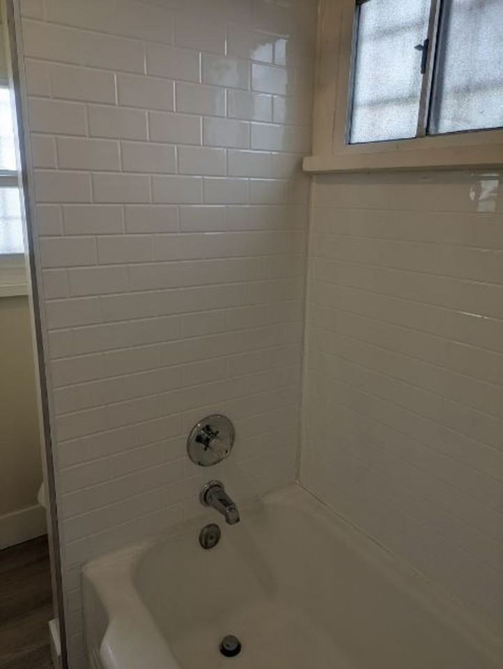 233 W 81st St - Photo 5 of 11