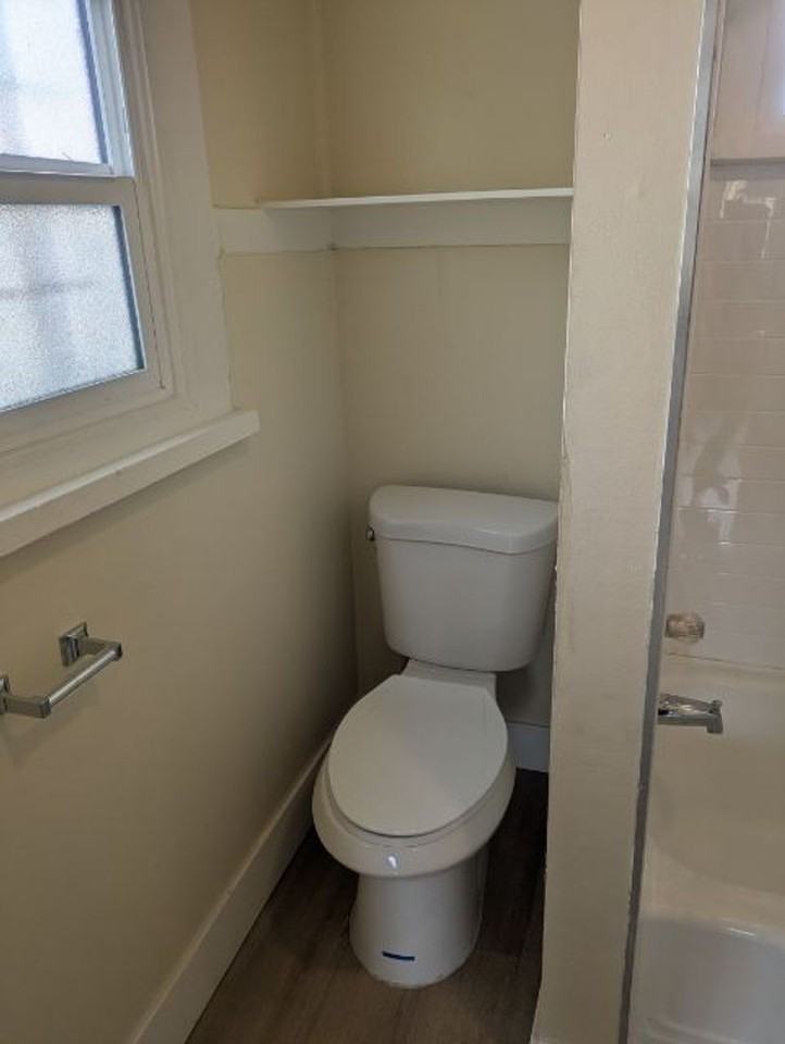 233 W 81st St - Photo 6 of 11