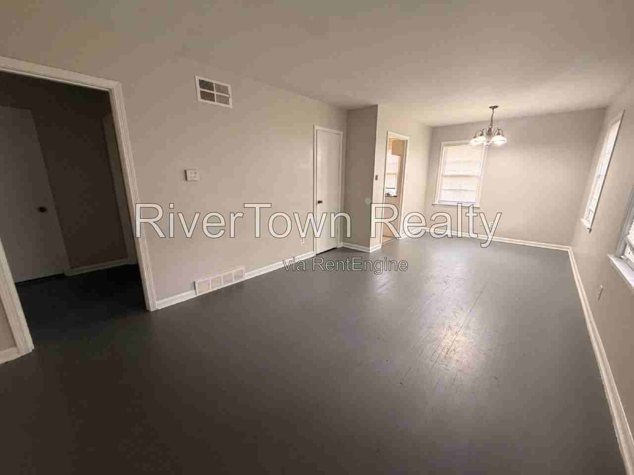 493 Holiday Rd - Photo 6 of 13