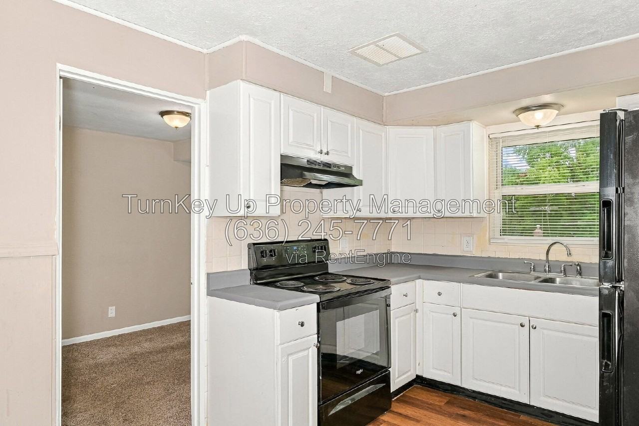 9922 Norwich Dr - Photo 4 of 20