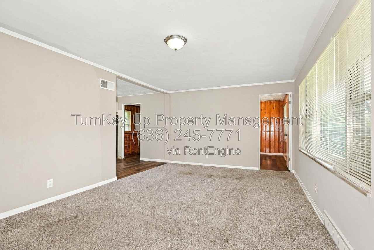 9922 Norwich Dr - Photo 7 of 20