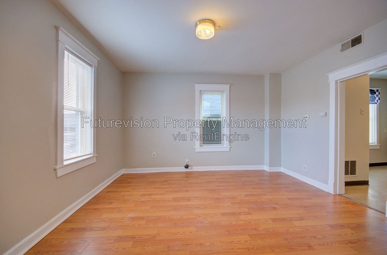 4 Irving St #1stFL - Photo 3 of 11