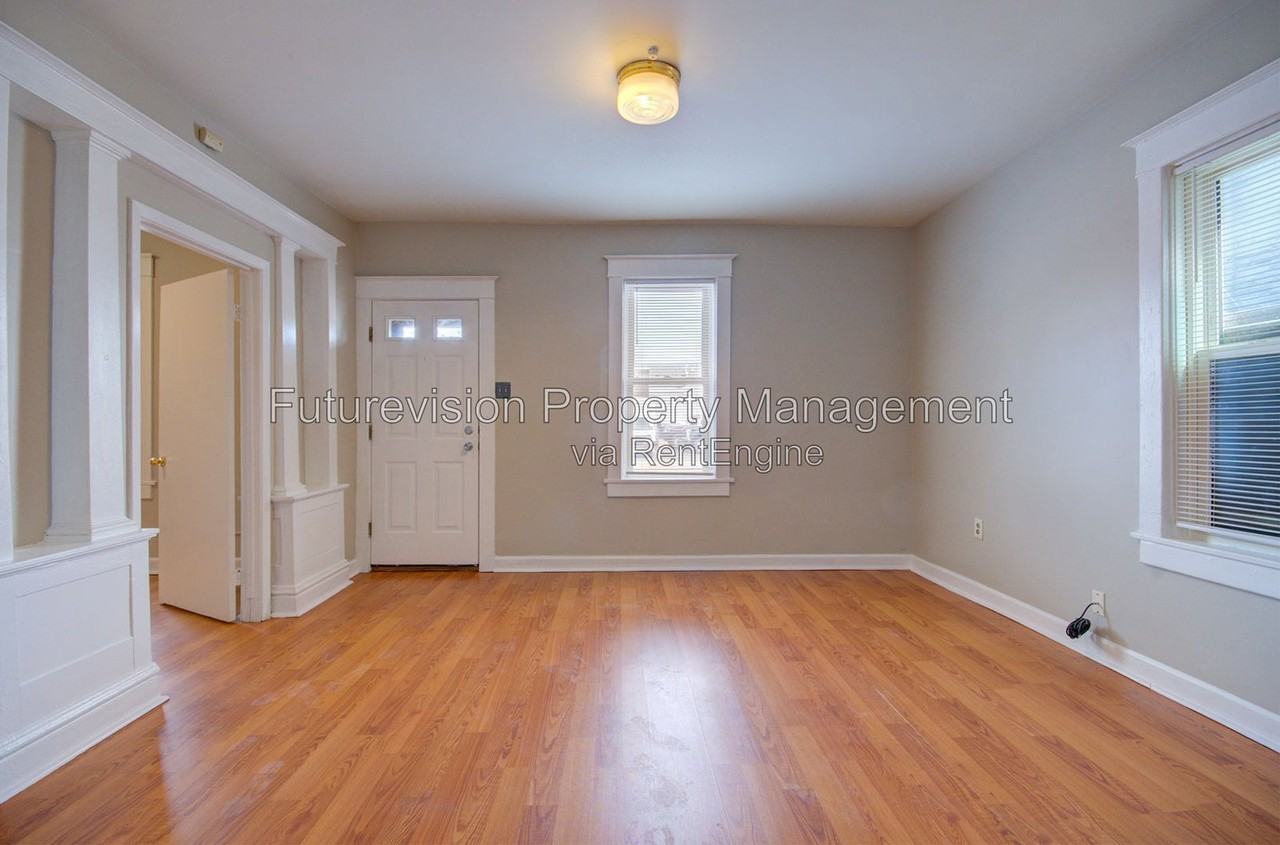 4 Irving St #1stFL - Photo 4 of 11