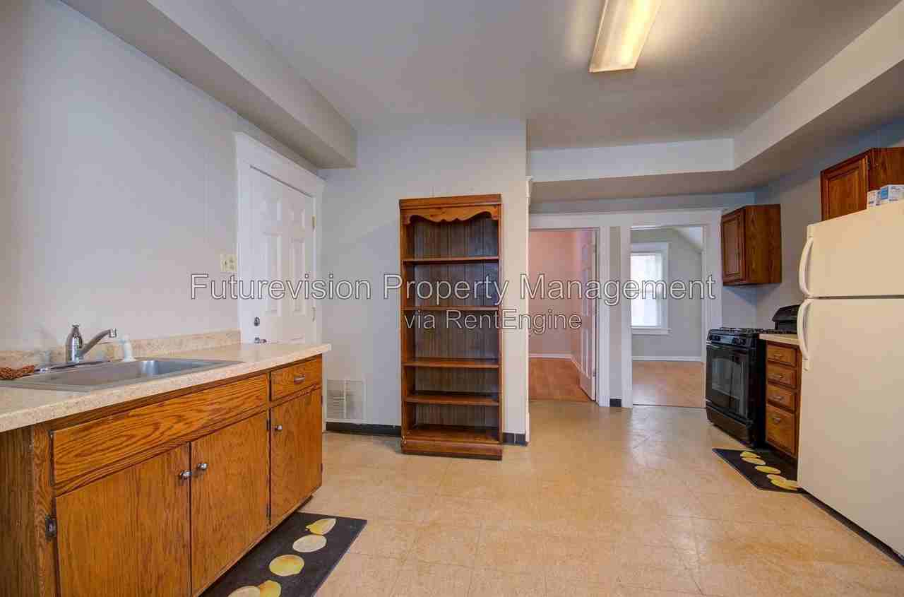 4 Irving St #1stFL - Photo 7 of 11