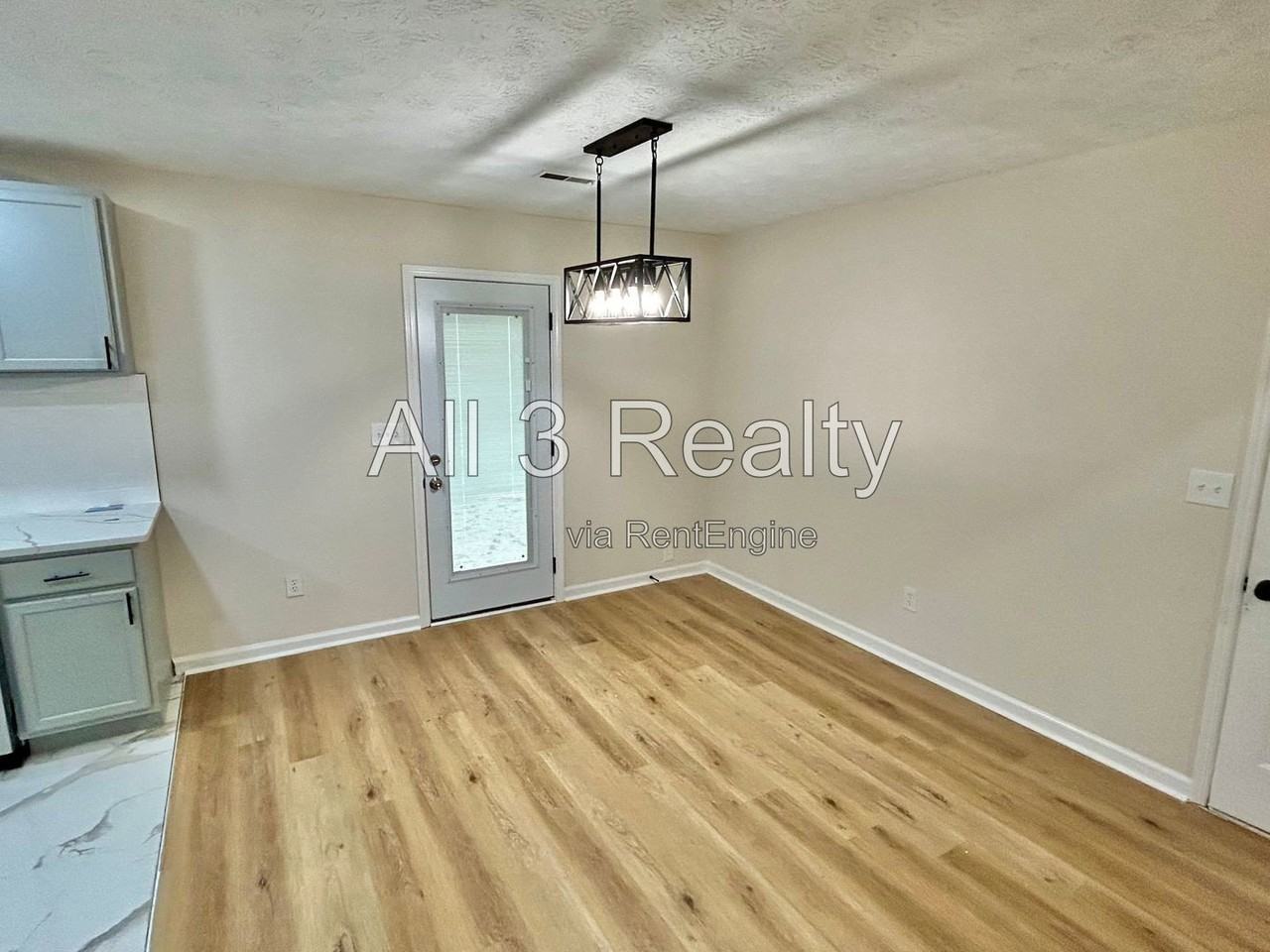 160 Running Bear Trl - Photo 7 of 24
