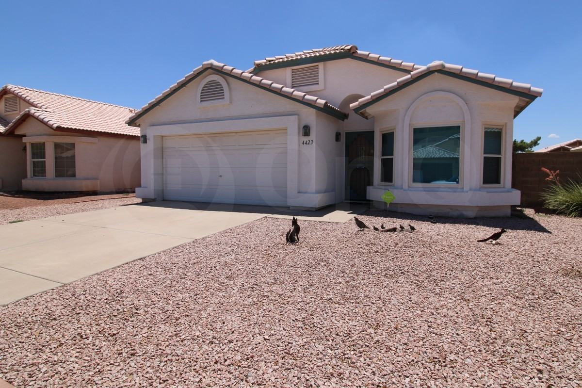 4423 W Townley Ave - Photo 2 of 20