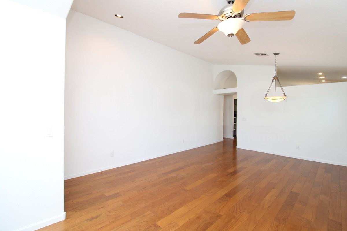 4423 W Townley Ave - Photo 7 of 20