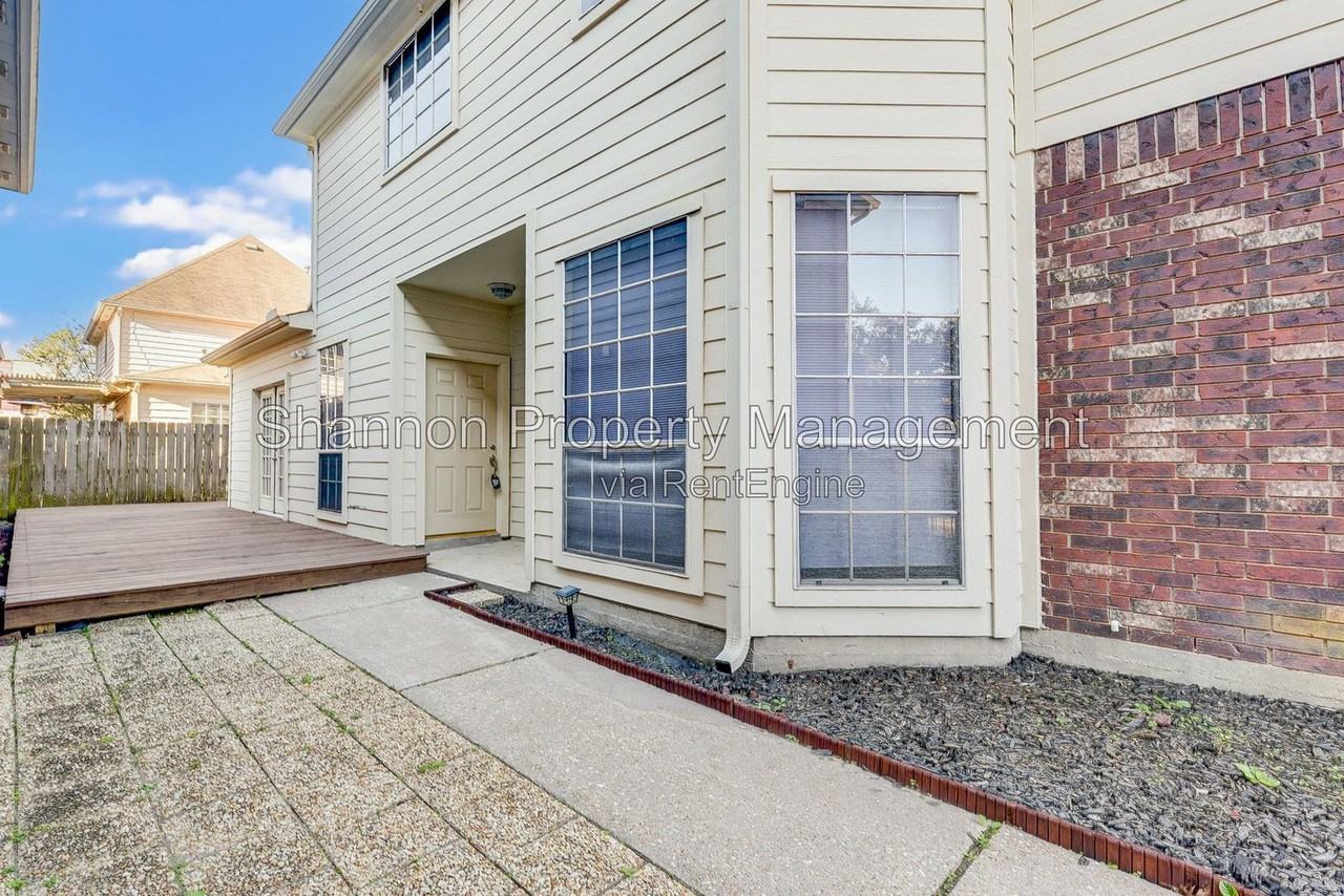 5811 White Hart Run - Photo 4 of 35