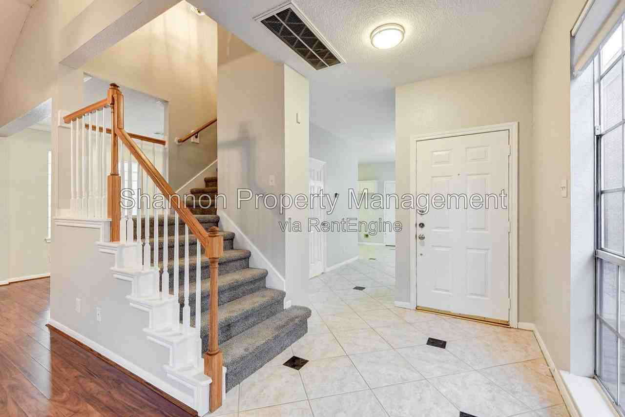 5811 White Hart Run - Photo 5 of 35
